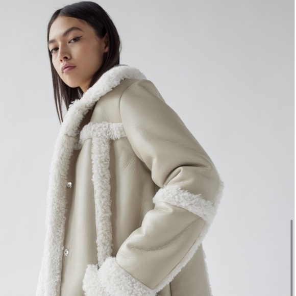 SALE!NEW! Rare UO faux shearling coat - Picture 2 of 4